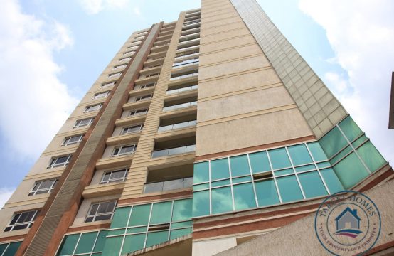 3 bedroom spacious Apartment For Sale/To Let-Kilimani.